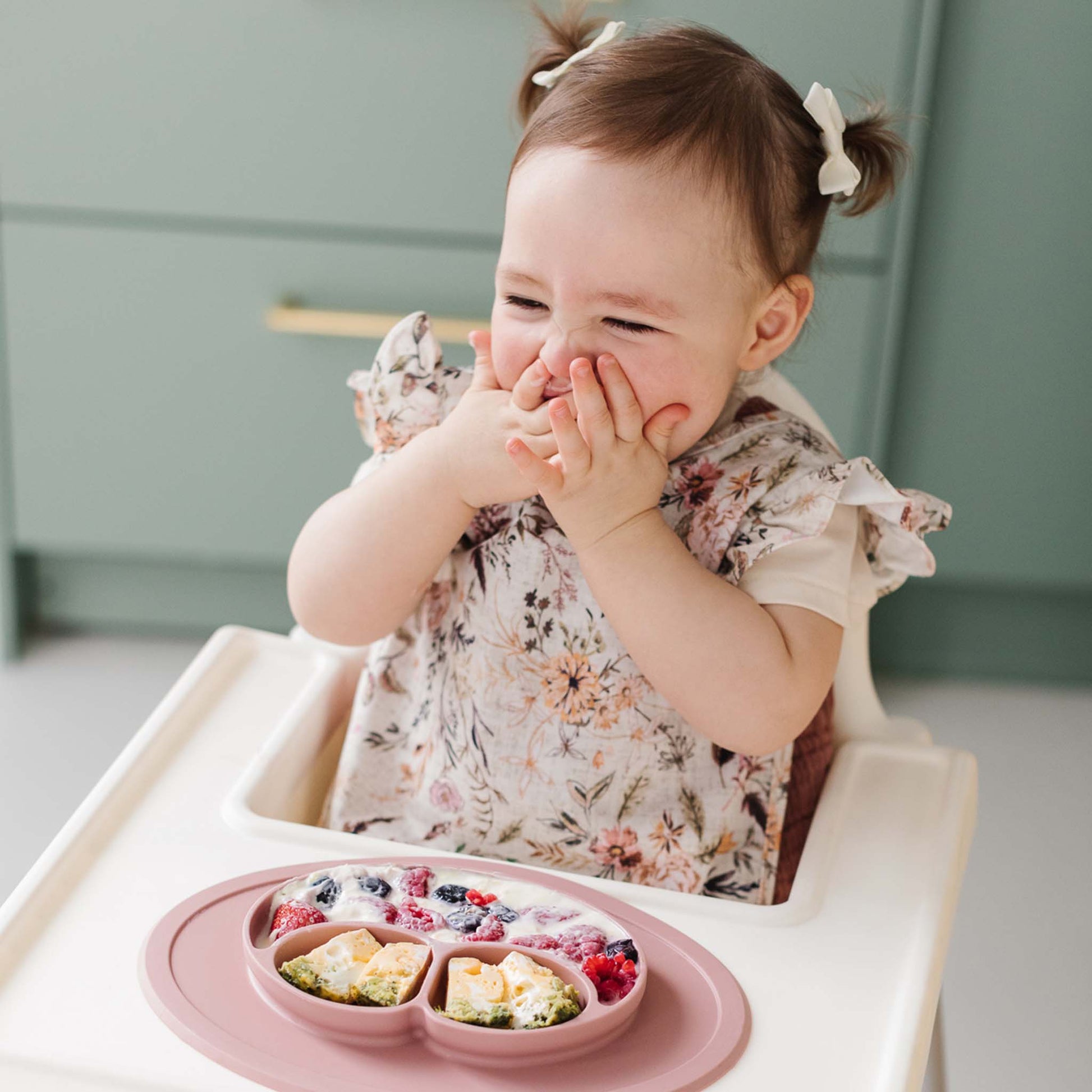 BapronBaby Toddler Bib | Full-Coverage for Baby-Led Weaning | Canada Bibs Hip Mommies