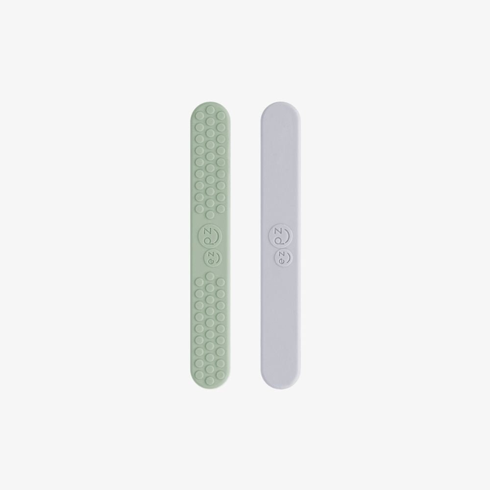 ezpz Sensory Tongue Depressor (2-Pack) in Sage+Pewter Hip Mommies