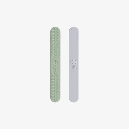 ezpz Sensory Tongue Depressor (2-Pack) in Sage+Pewter Hip Mommies