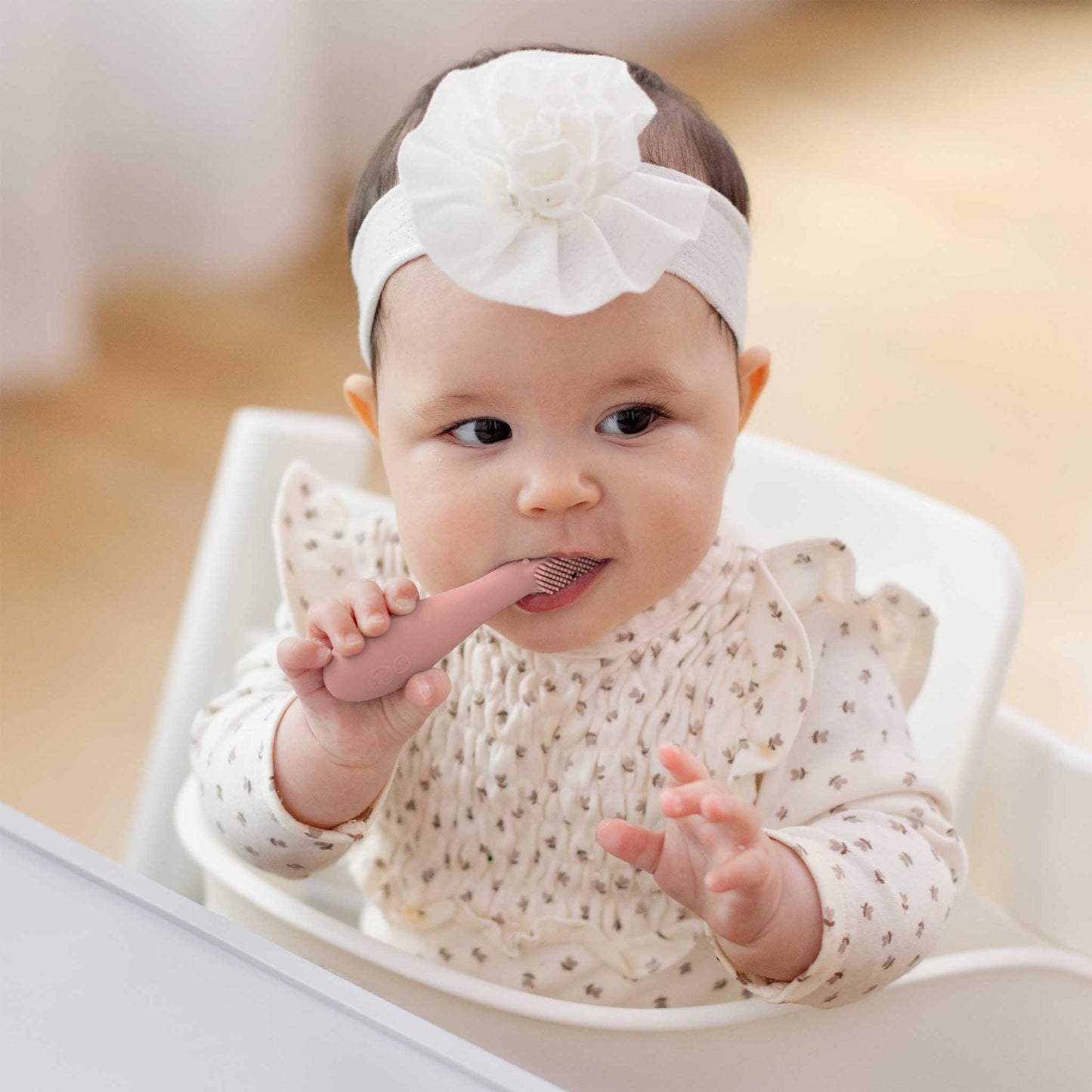 ezpz Baby-Led Toothbrush Designed for Tiny Mouths and Hands | Canada Oral Care Hip Mommies