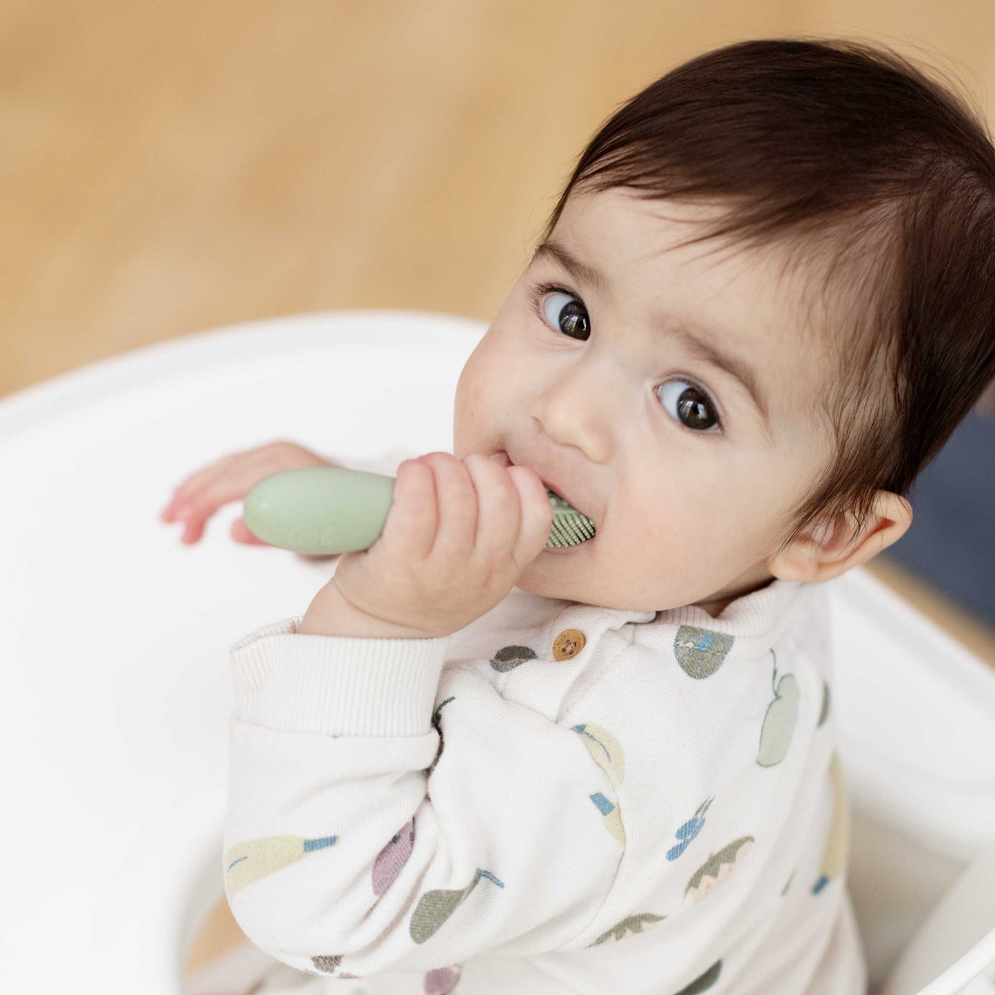 ezpz Baby-Led Toothbrush Designed for Tiny Mouths and Hands | Canada Oral Care Hip Mommies