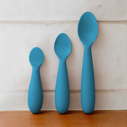 ezpz Developmental Utensil Set | Baby Spoons, Forks & Knife | Canada Baby Shower Gift Hip Mommies