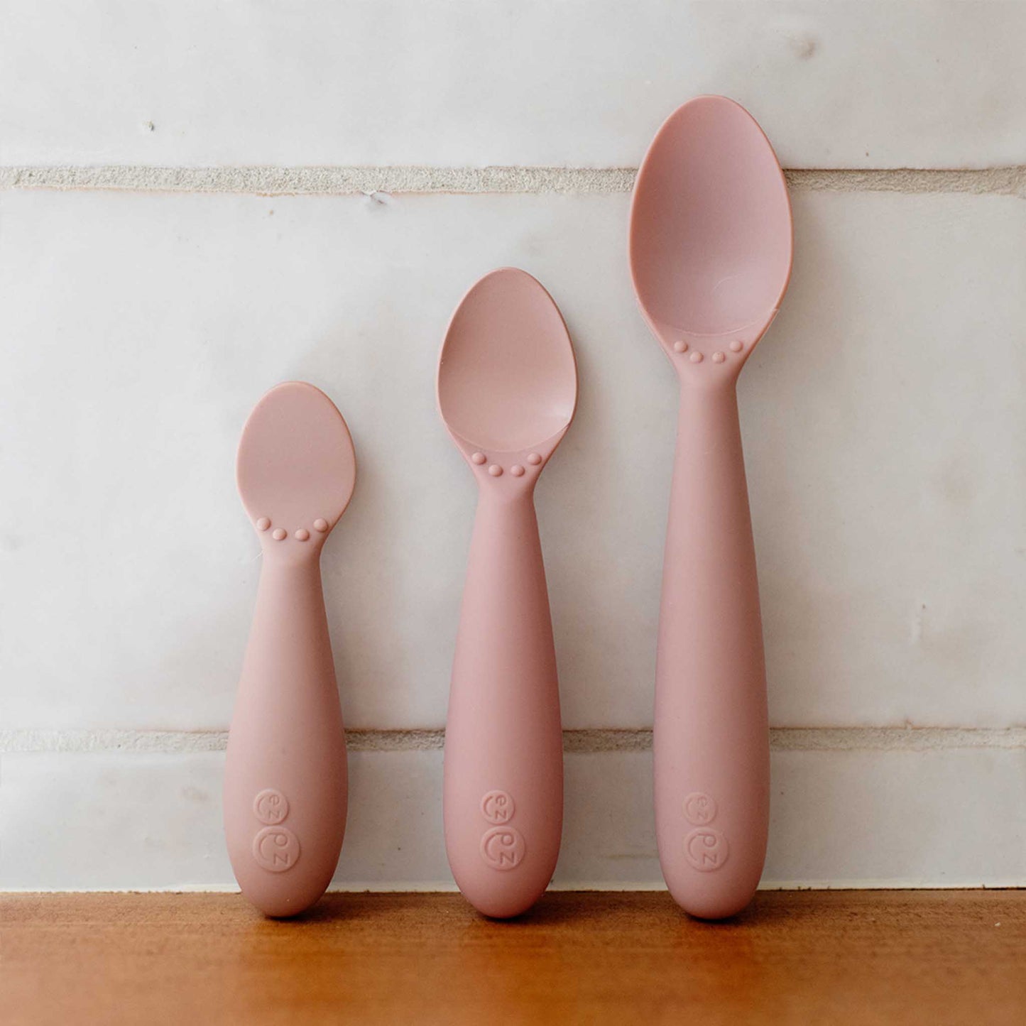 ezpz Developmental Utensil Set | Baby Spoons, Forks & Knife | Canada Baby Shower Gift Hip Mommies