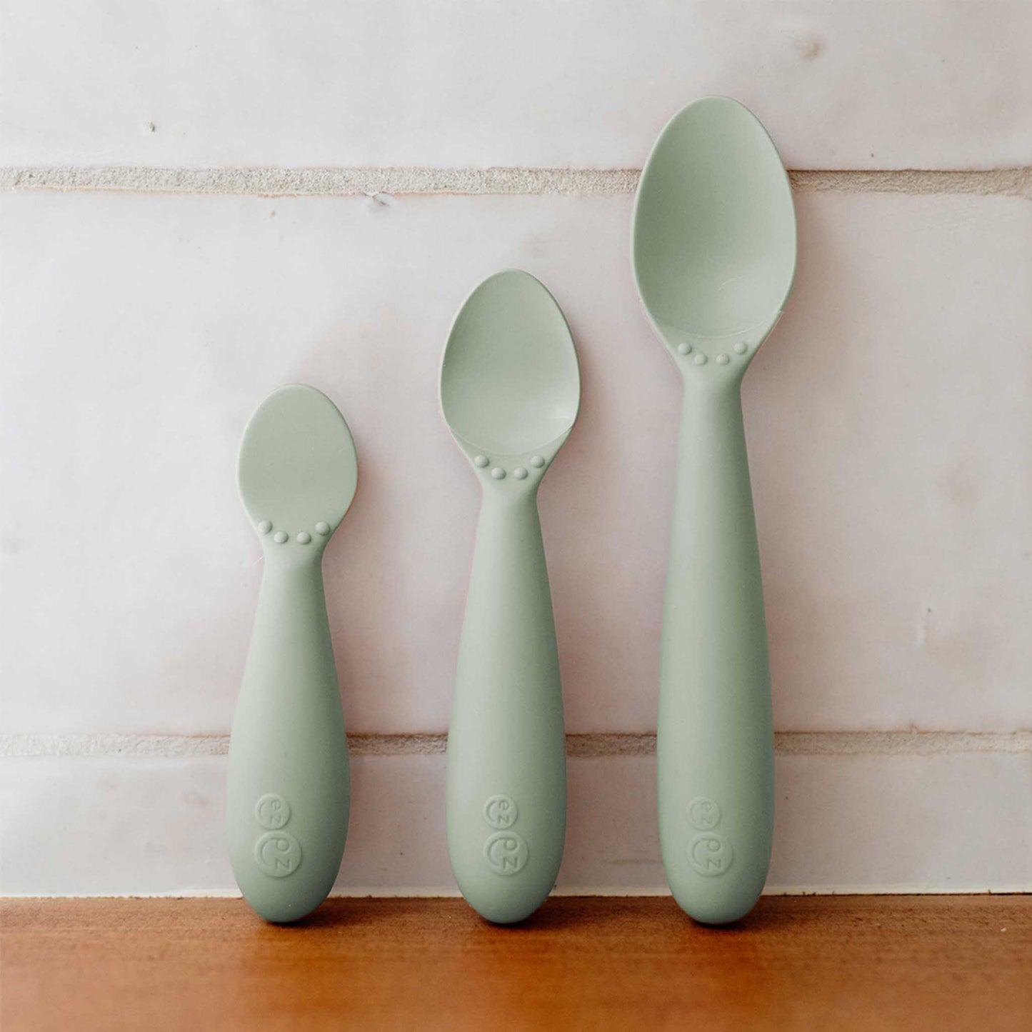 ezpz Developmental Utensil Set | Baby Spoons, Forks & Knife | Canada Baby Shower Gift Hip Mommies