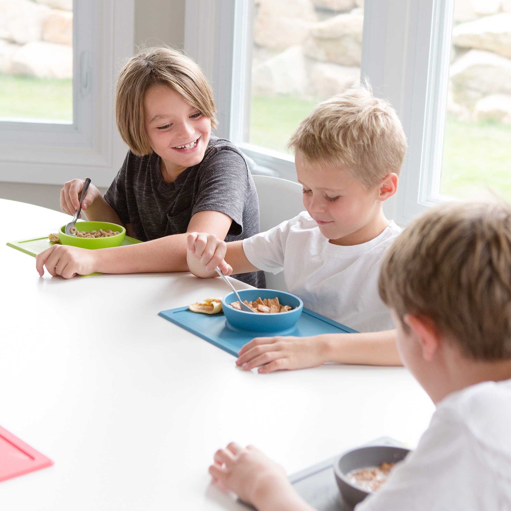 ezpz Happy Bowl | Suction Bowl & Placemat for Toddlers | Canada Bowl Hip Mommies