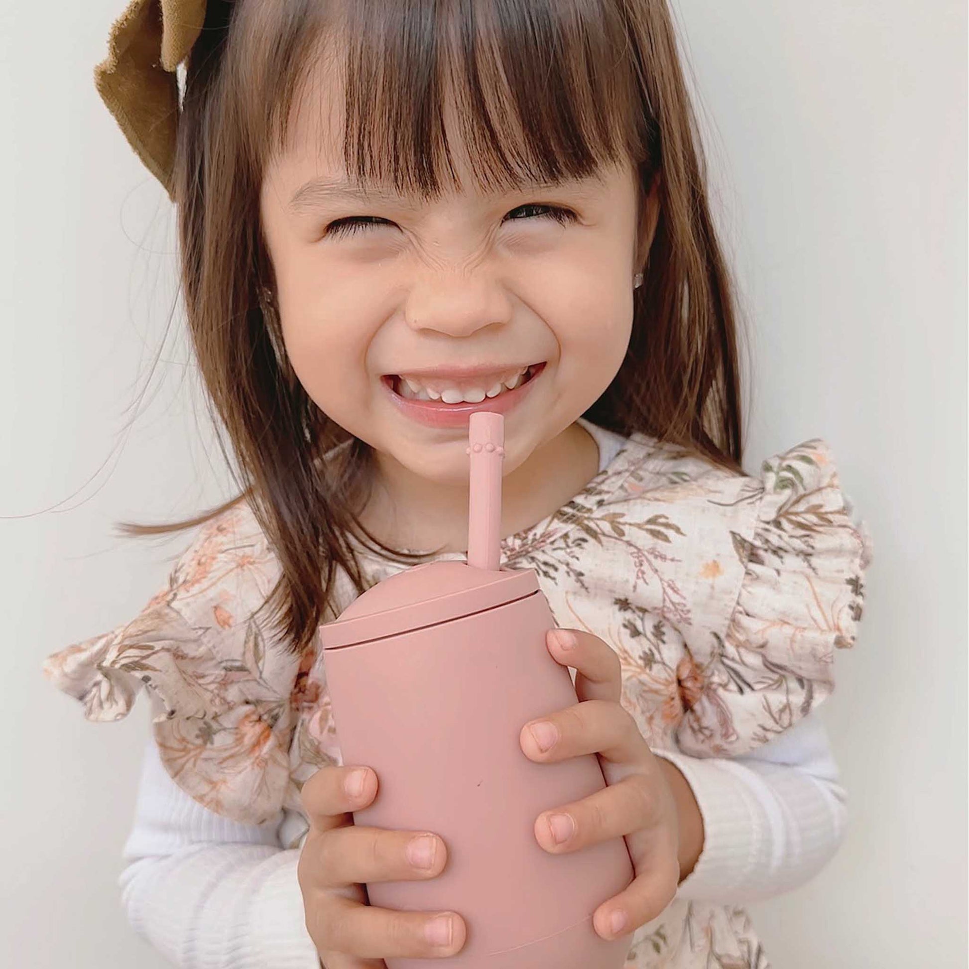 Gift Bundle Second Birthday | Thoughtful & Practical Gift for Toddlers Feeding Hip Mommies