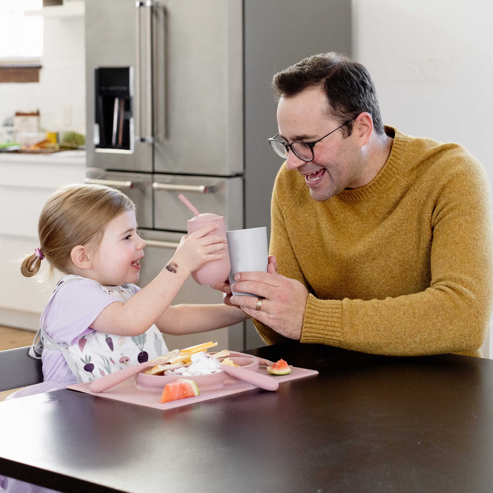 ezpz Happy Cup + Straw System | BPA-Free Toddler Straw Cup | Canada Sippy Cups Hip Mommies