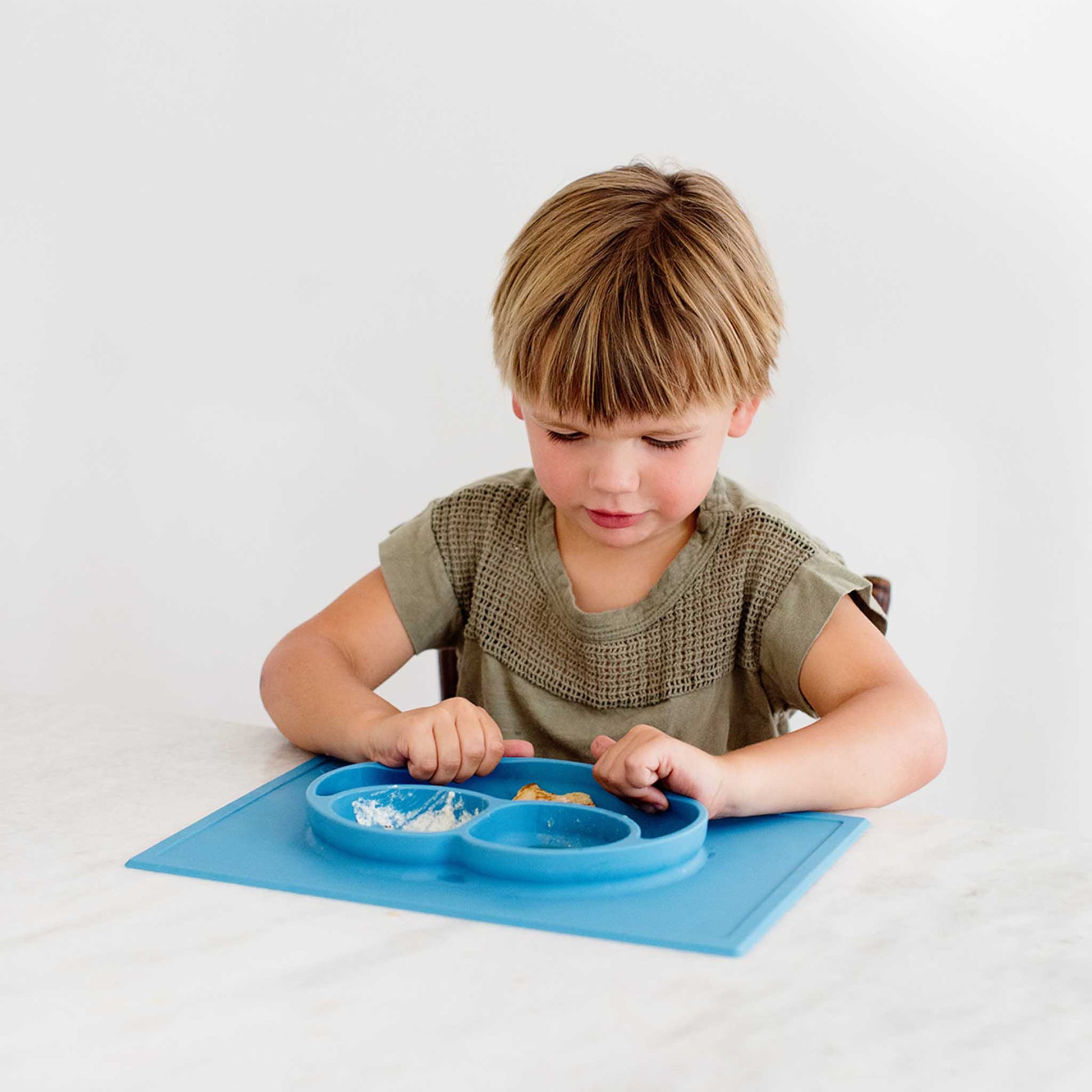 ezpz Happy Mat | Silicone Suction Plate for Toddlers 2 and up | Canada Feeding Hip Mommies