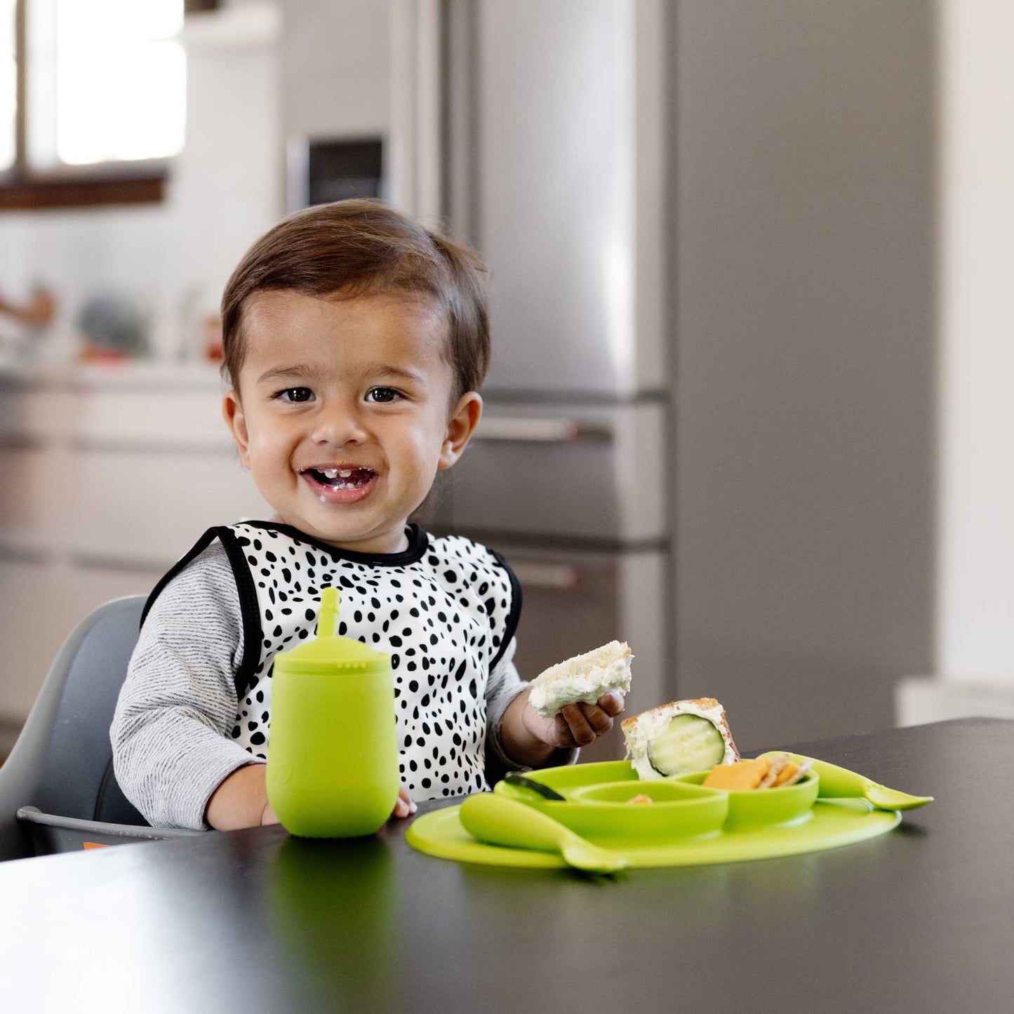 relove | ezpz Mini Cup + Straw System | highly discounted, sample sale | Canada Sippy Cups Hip Mommies
