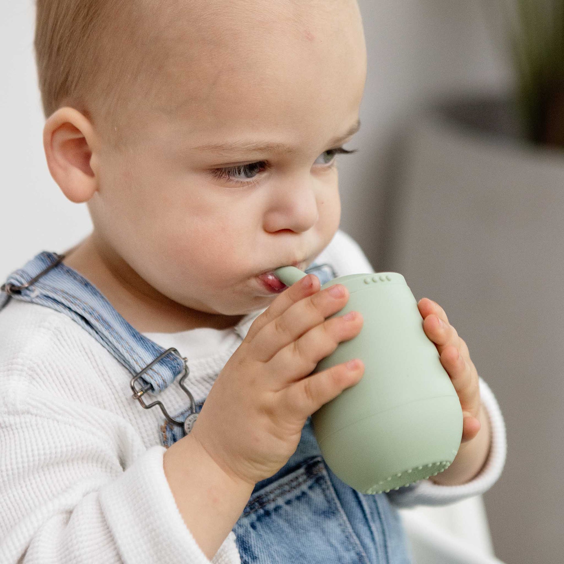 relove | ezpz Mini Cup + Straw System | highly discounted, sample sale | Canada Sippy Cups Hip Mommies