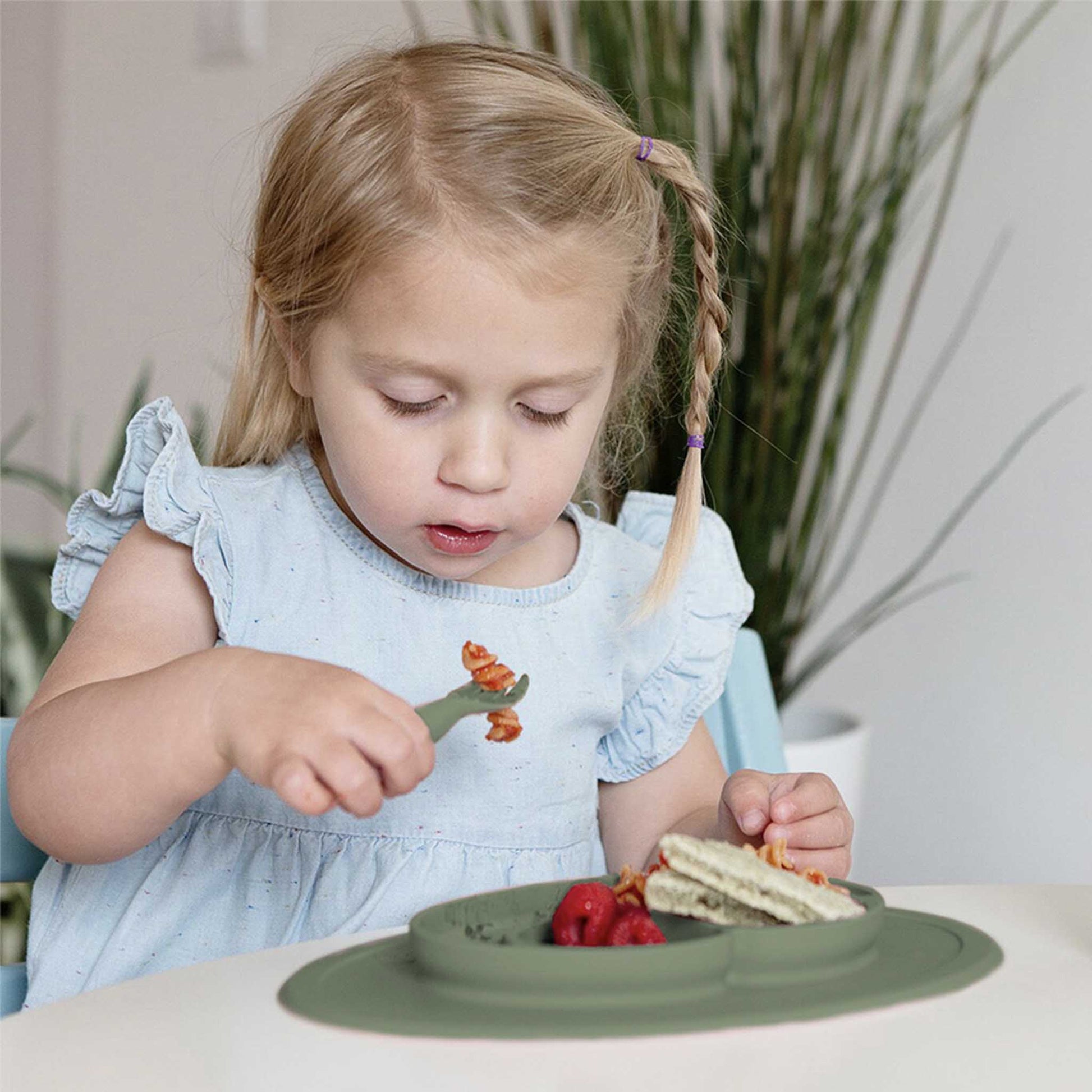 ezpz Mini Feeding Set | Silicone Plate, Toddler Fork & Spoon | Canada Feeding Hip Mommies