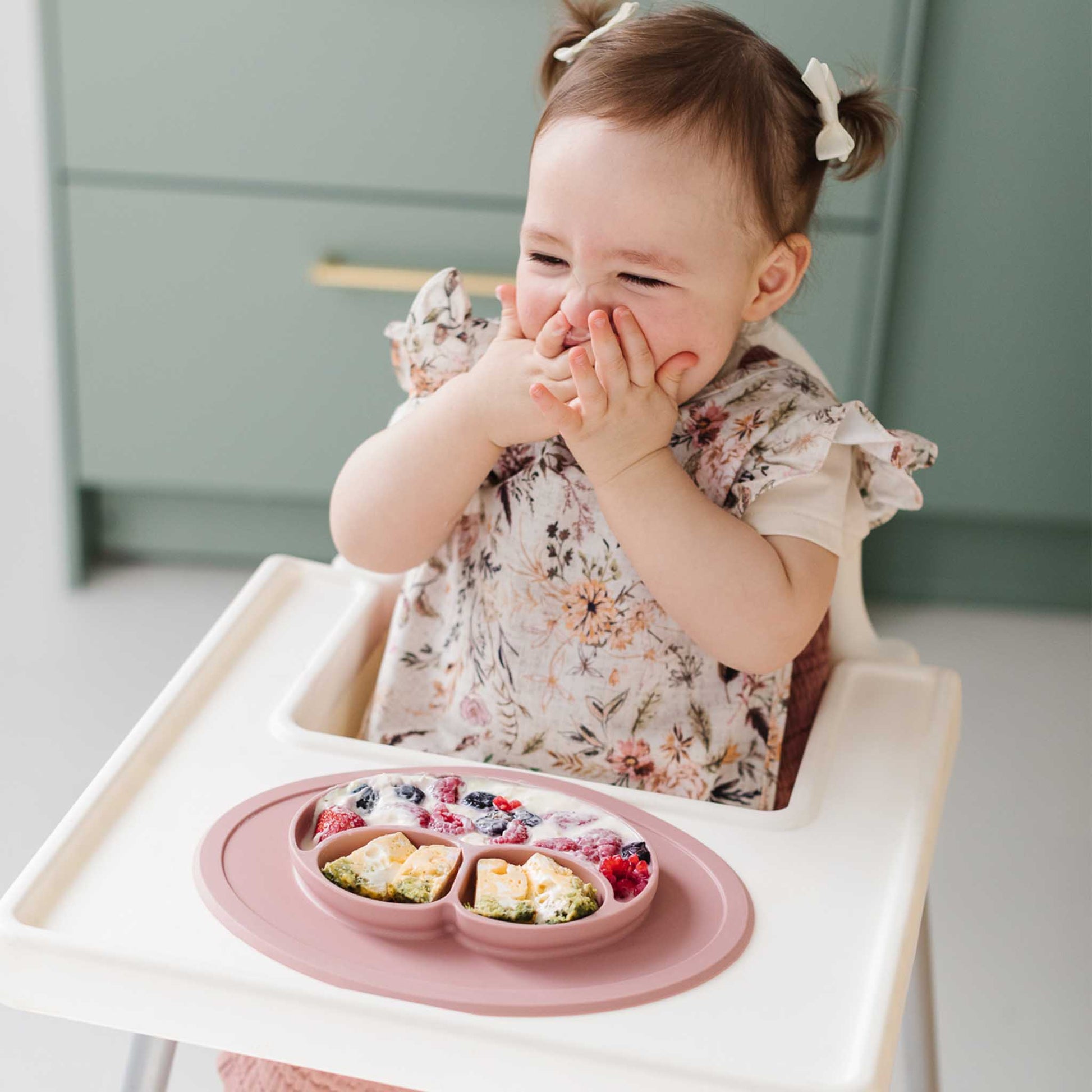ezpz Mini Mat | Silicone Plate + Placemat for Toddlers | Canada Feeding Hip Mommies