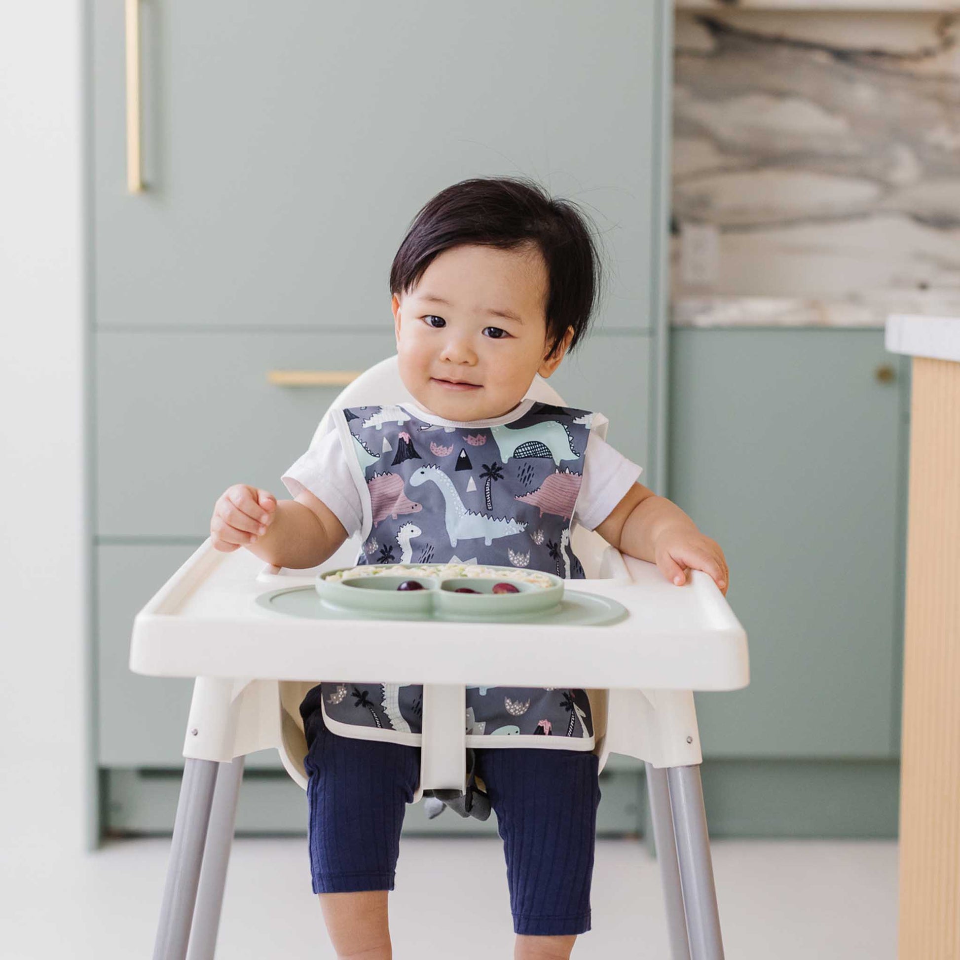 ezpz Mini Mat | Silicone Plate + Placemat for Toddlers | Canada Feeding Hip Mommies