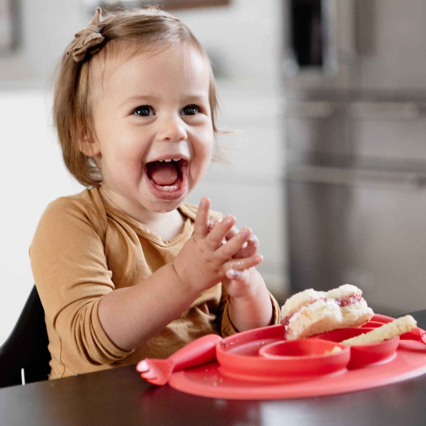 ezpz Mini Mat | Silicone Plate + Placemat for Toddlers | Canada Feeding Hip Mommies