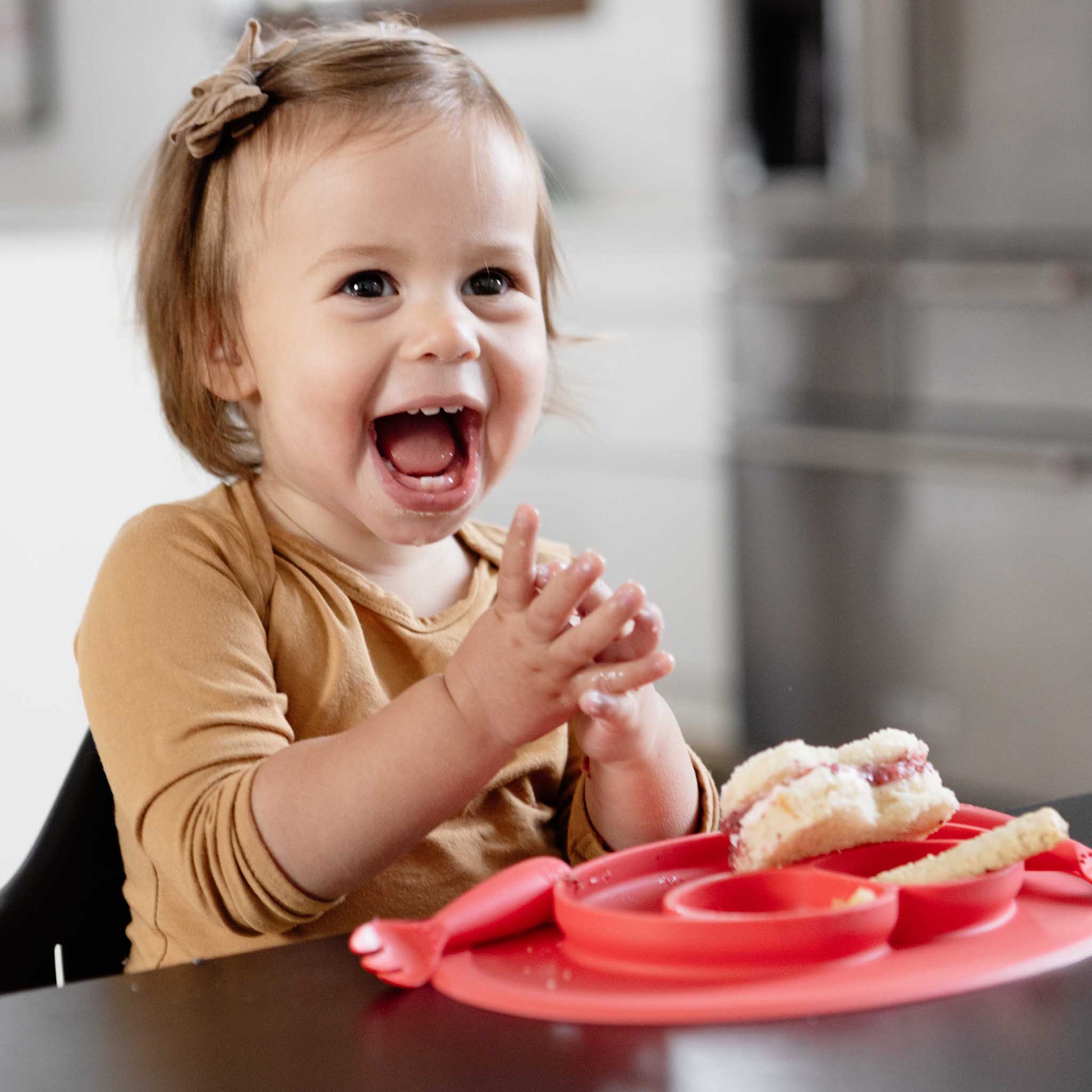 ezpz Mini Mat | Silicone Plate + Placemat for Toddlers | Canada Feeding Hip Mommies