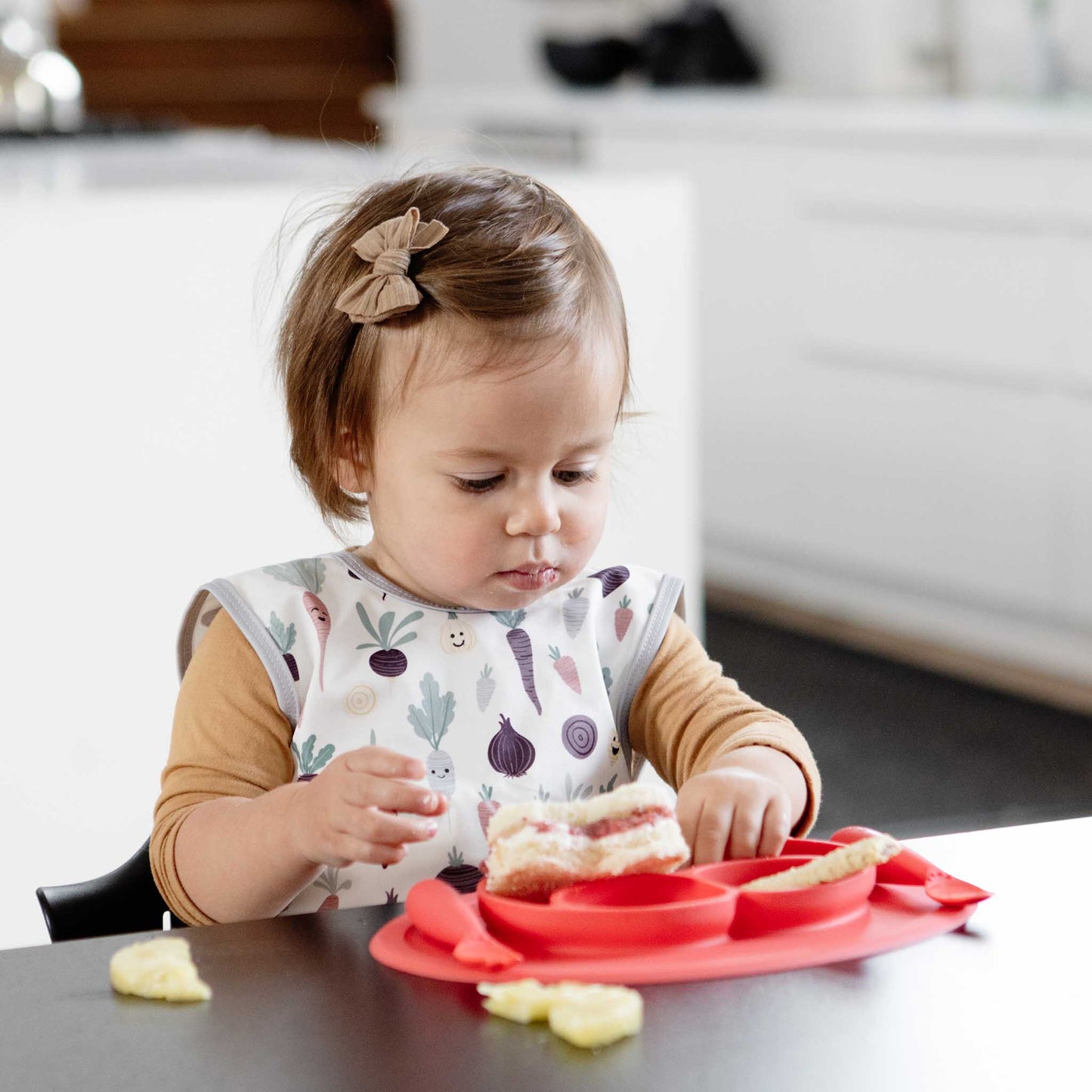 ezpz Mini Mat | Silicone Plate + Placemat for Toddlers | Canada Feeding Hip Mommies
