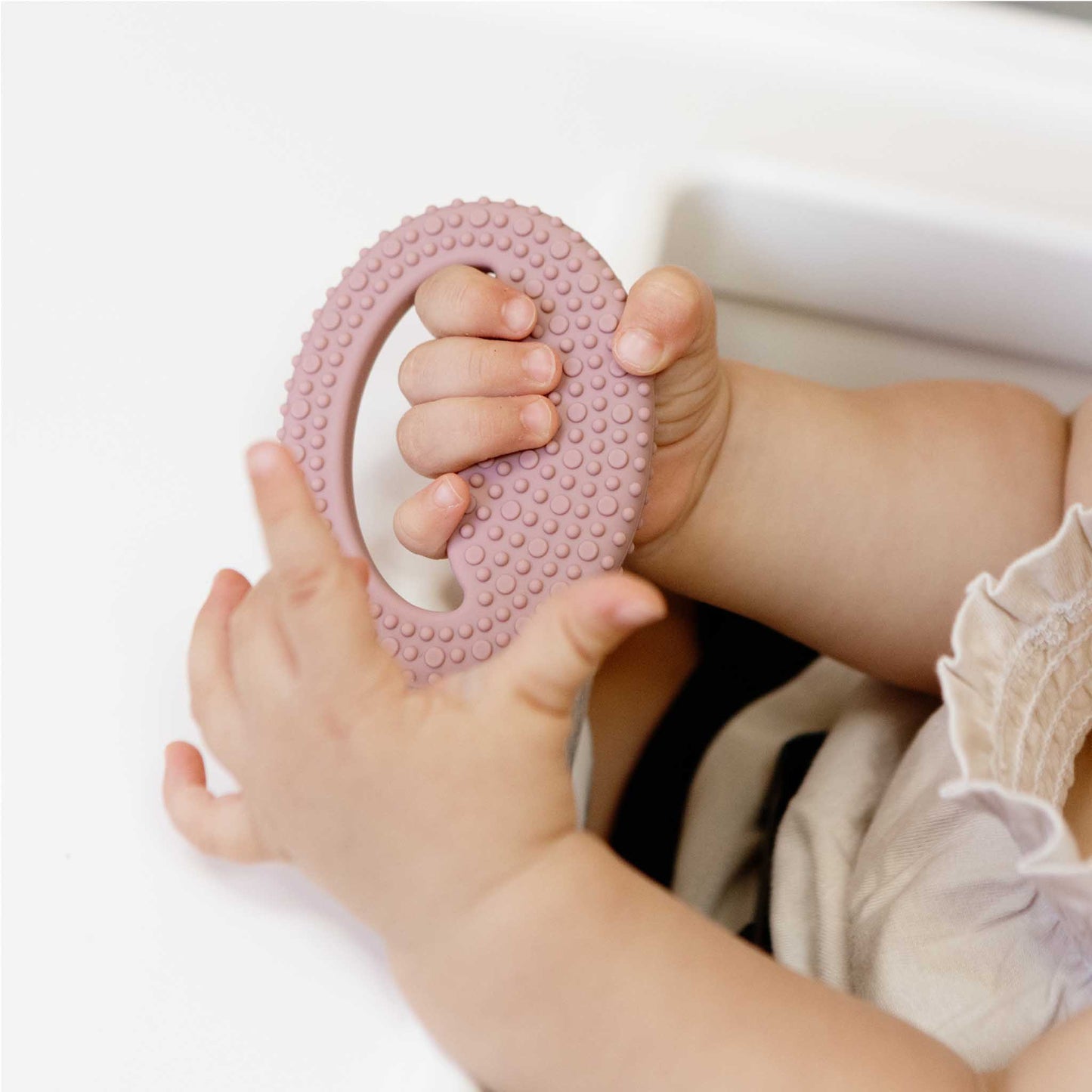 ezpz Oral Development Tools| Pre-Feeding Skills, Baby-Led  | Canada Pacifiers and Teethers Hip Mommies