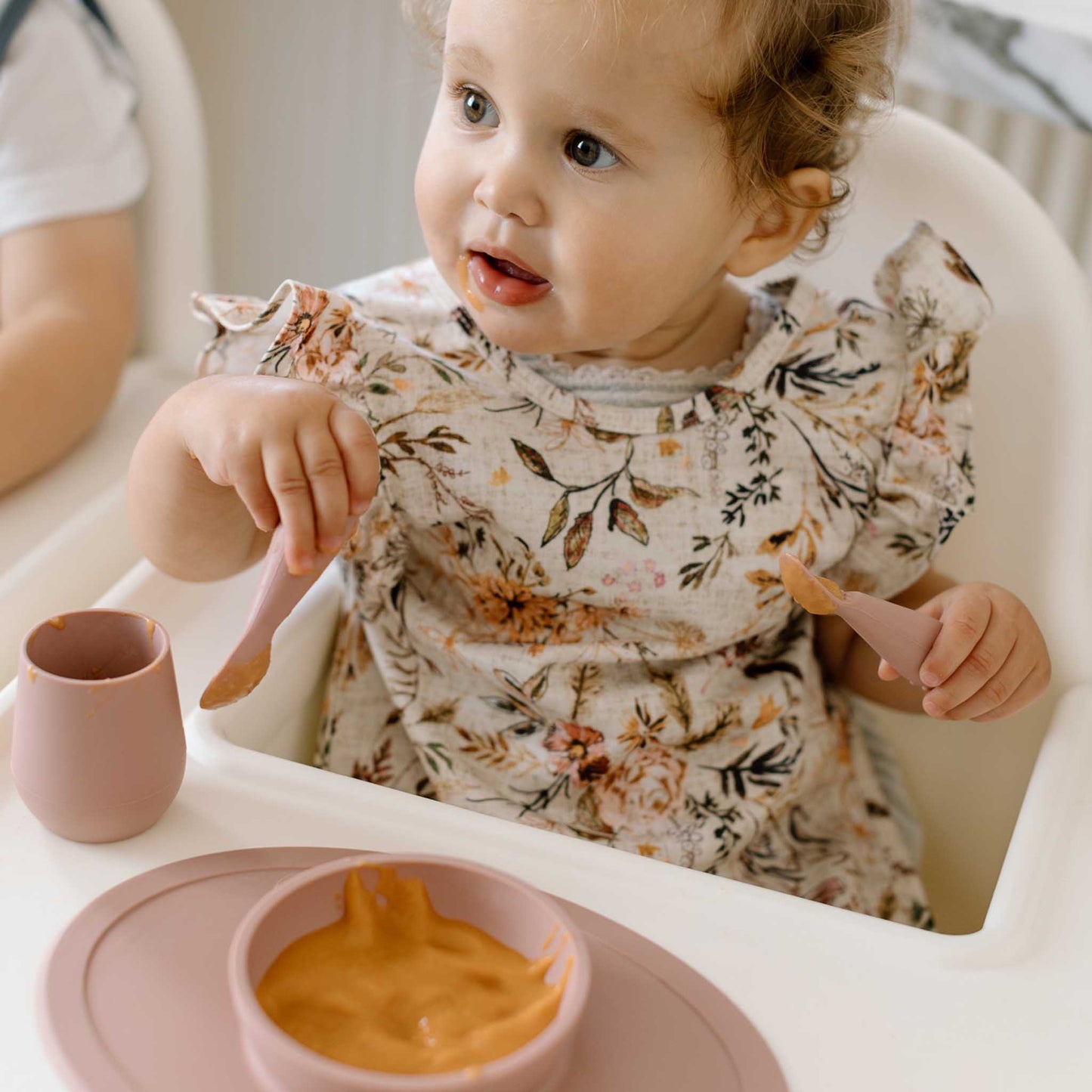 ezpz Tiny Bowl | for first foods and baby-led weaning | Canada Bowl Hip Mommies