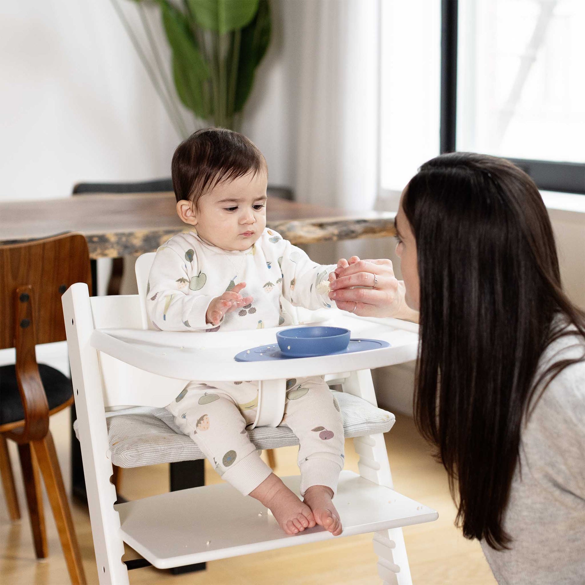ezpz Tiny Bowl | for first foods and baby-led weaning | Canada Bowl Hip Mommies