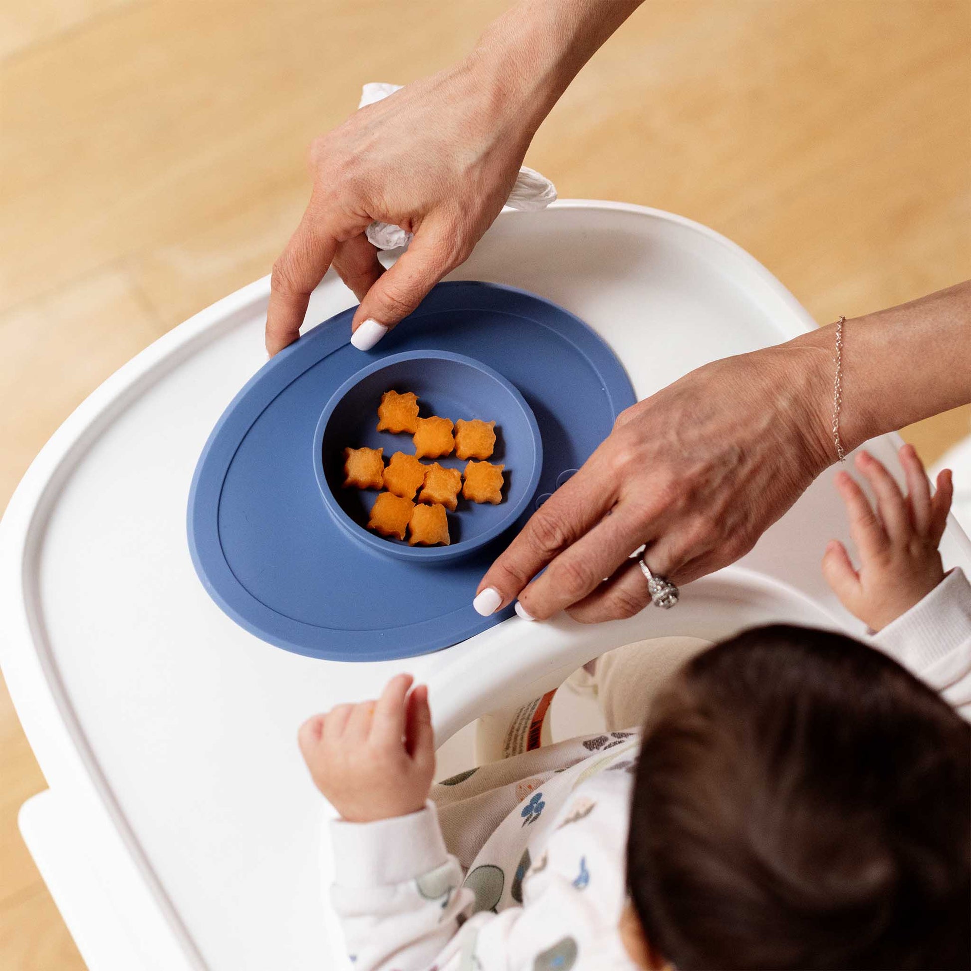 ezpz Tiny Bowl | for first foods and baby-led weaning | Canada Bowl Hip Mommies