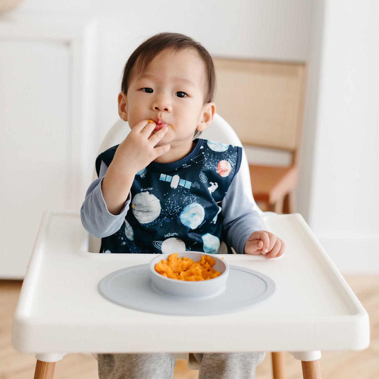 ezpz Tiny Bowl | for first foods and baby-led weaning | Canada Bowl Hip Mommies