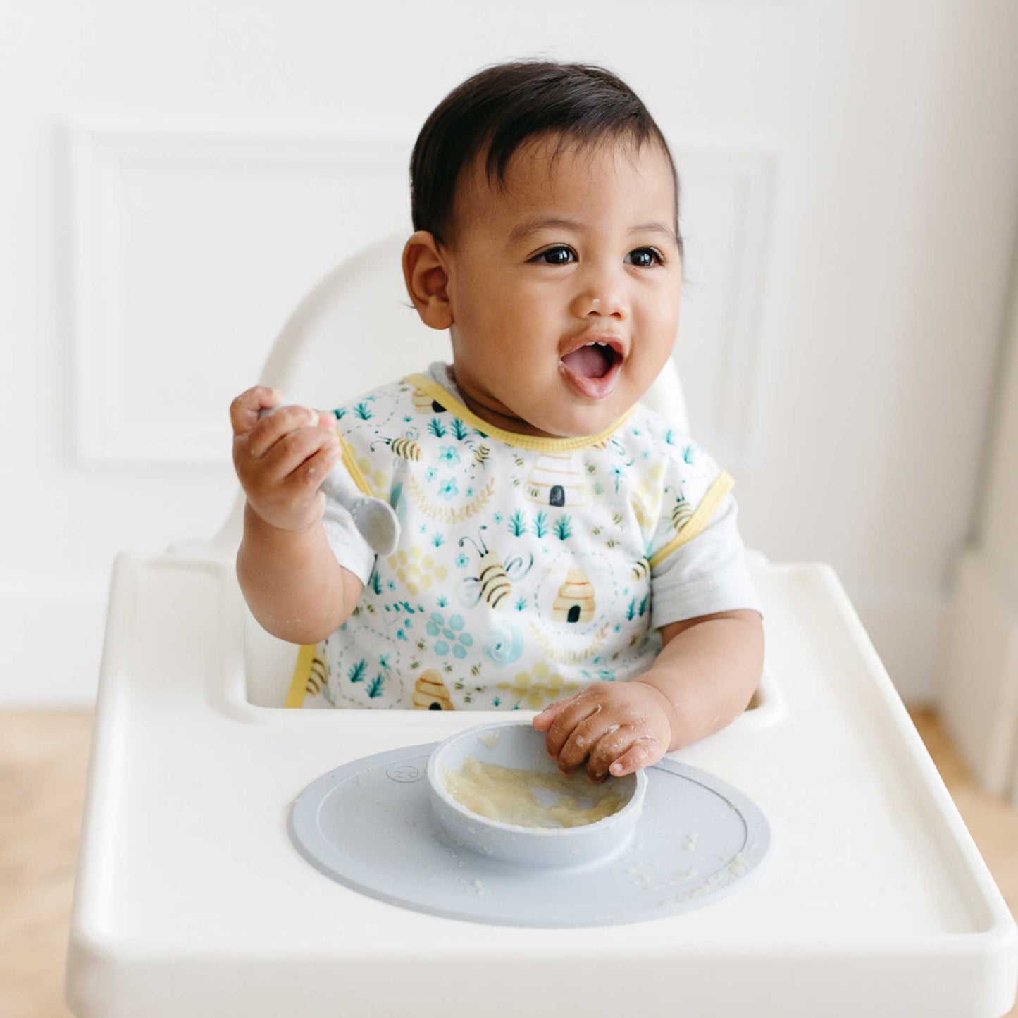 ezpz Tiny Bowl | for first foods and baby-led weaning | Canada Bowl Hip Mommies