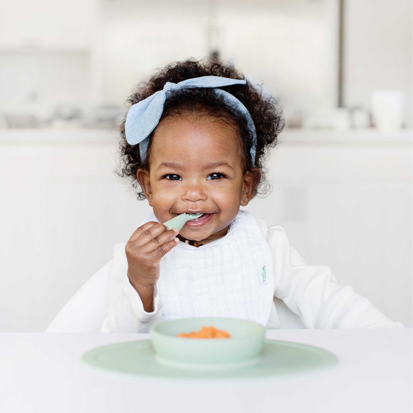 ezpz Tiny Bowl | for first foods and baby-led weaning | Canada Bowl Hip Mommies