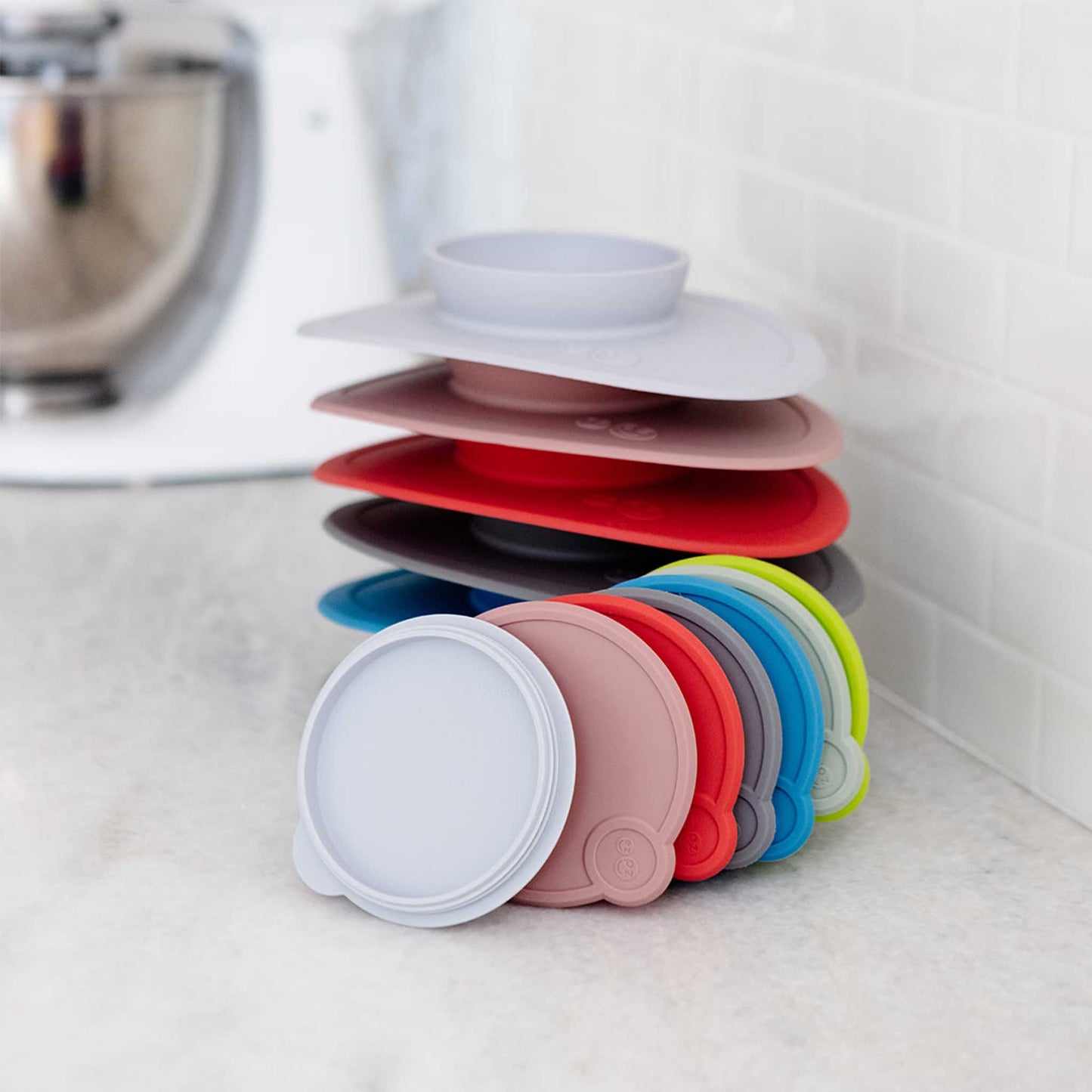 ezpz Tiny Bowl Lid | Take Snacks, Leftovers & Meals On-The-Go | Canada Lid Hip Mommies