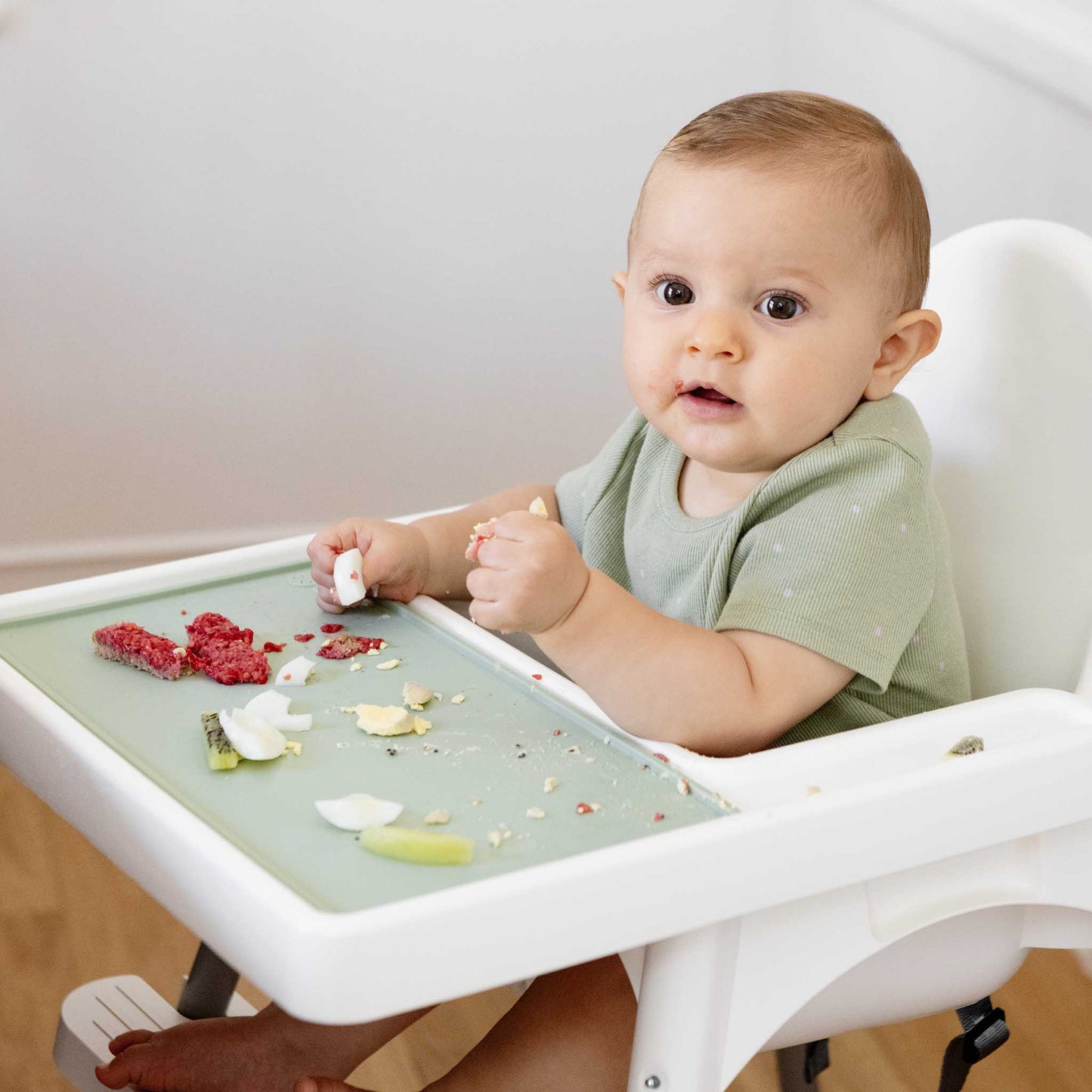 ezpz Tiny Placemat | Non-slip, Non-Toxic, Silicone | Canada Feeding Hip Mommies