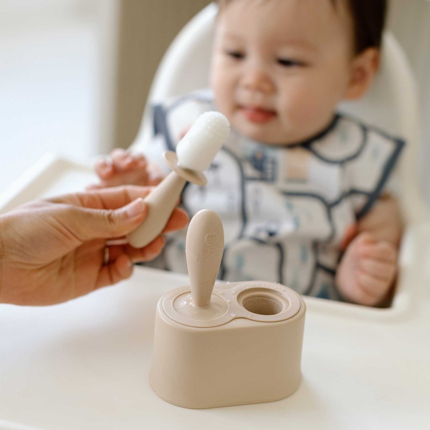 ezpz Tiny Pops | Baby-led, baby-Sized Popsicle Mold | Canada Pre-Feeding Tools Hip Mommies